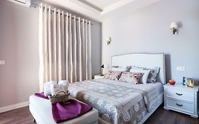 Great Alexander Suites